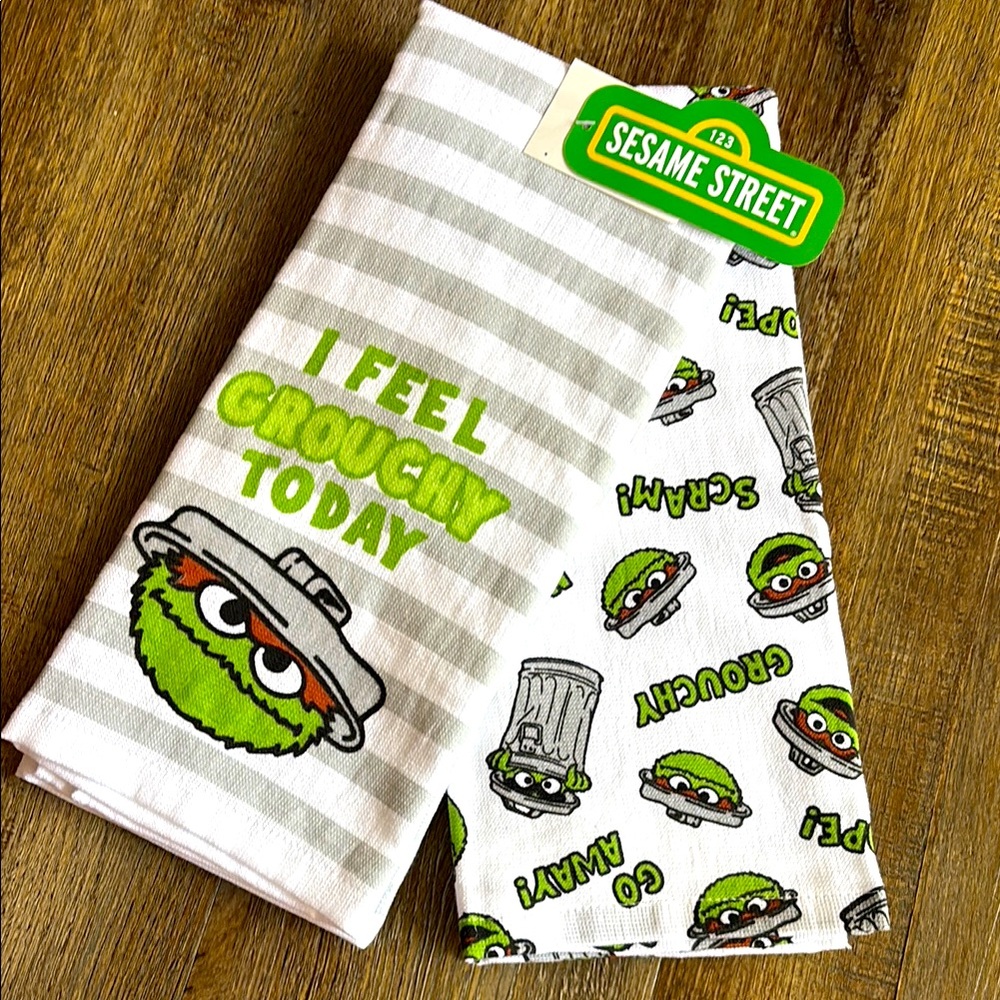Sesame Street Oscar The Grouch Kitchen Towel Set 2
